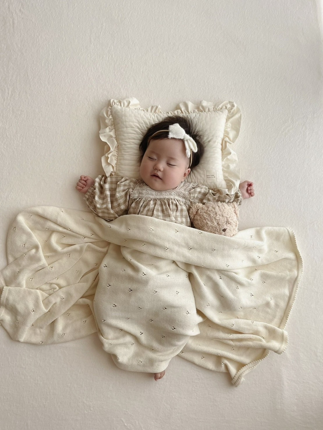韓国子供服ベビー枕「フリルピロー」赤ちゃん2